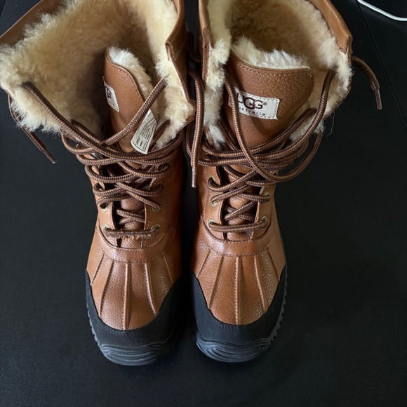 UGG Shoes - Ugg Adirondack snow Boots leather lambs wool ski boots winter size 9 chestnut